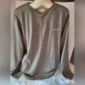 Columbia T-Shirt Size Large